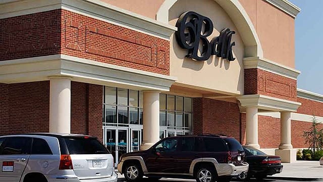 River-Place | National Asset Services NAS Delivers Source for Refinancing Retail Center