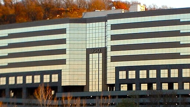300-Four-Falls | National Asset Services 300 Four Falls