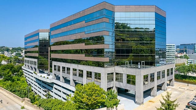 300-four-falls-640 X 360 | National Asset Services 300 Four Falls