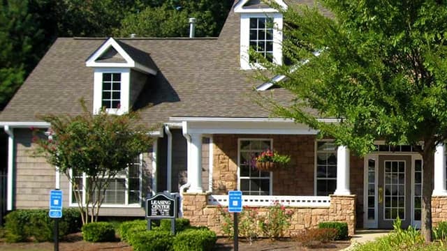 Brodick Hill Apartment Homes - Lithia Springs, GA